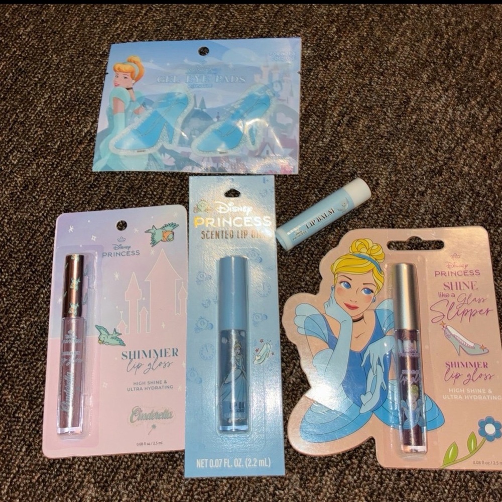 Disney Princess Cinderella Lip Gloss and Balm Collection - Blue and Pink